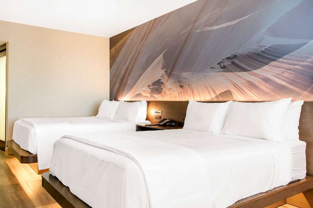 Centro Sonoma Wine Country, Tapestry Collection Hilton Hotel Rohnert Park