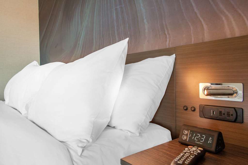 Centro Sonoma Wine Country, Tapestry Collection Hilton Hotel Rohnert Park